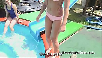 Adolescente (18+) Es Follada En Bikini Por Un Grupo De Chicos Cachondos